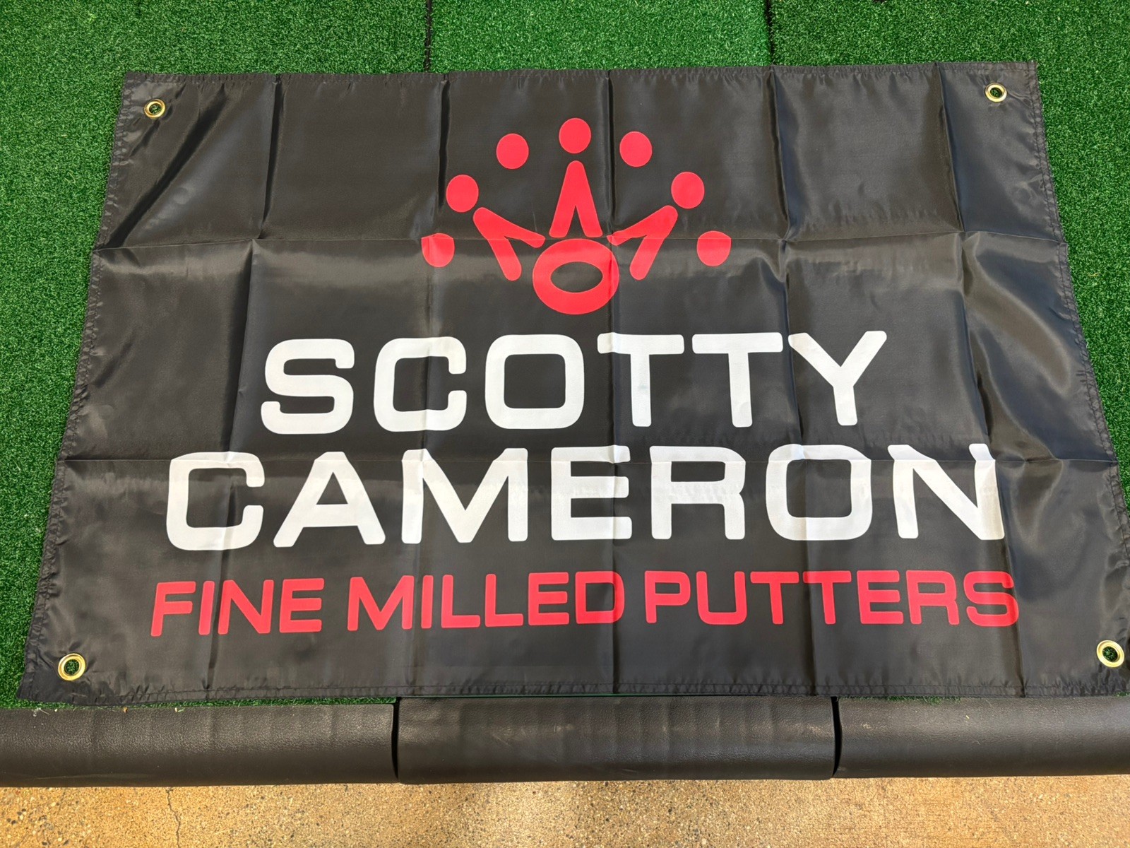 Scotty Cameron Banner - Red Crown