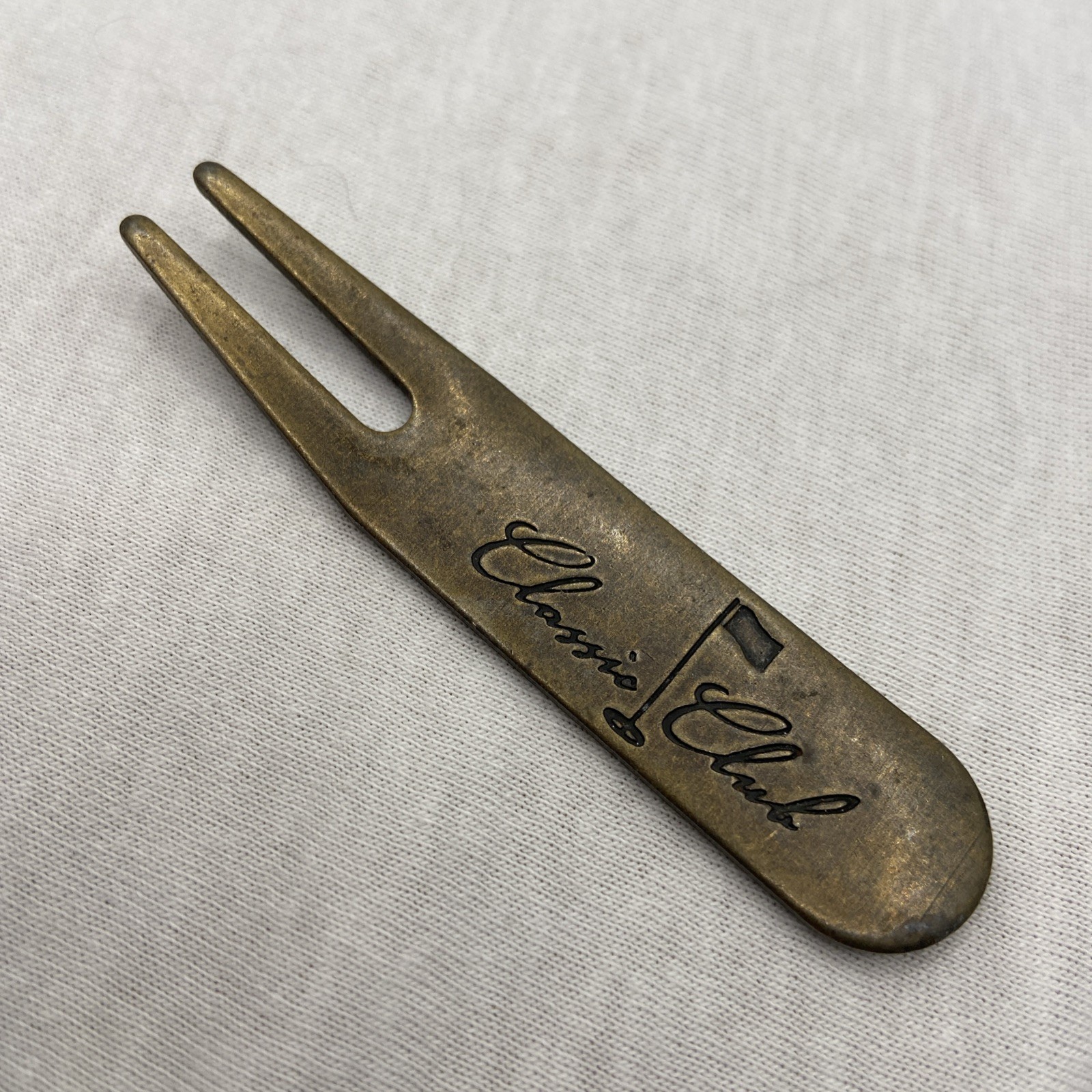 Classic Club Palm Desert Divot Tool