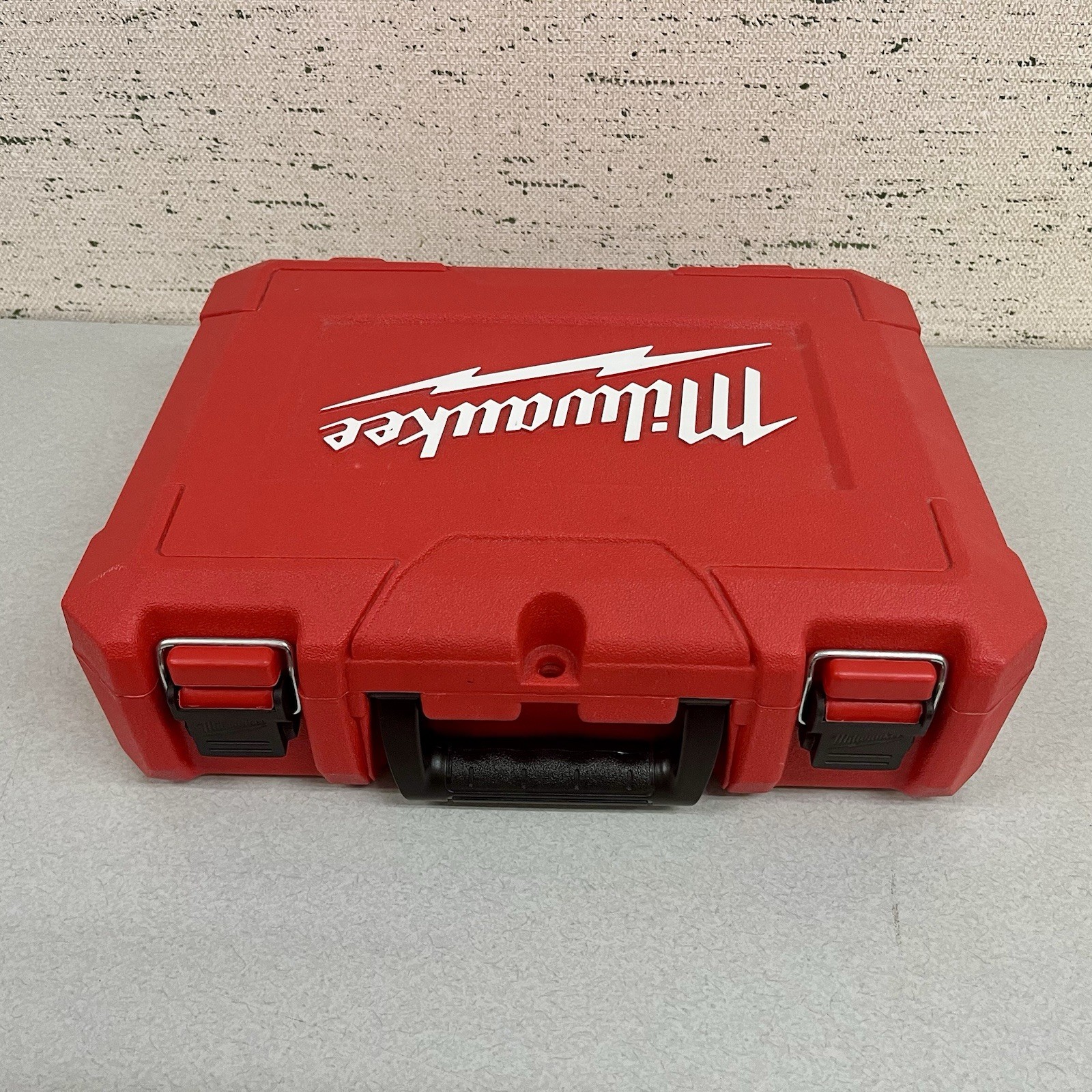 Milwaukee Custom Carrying Case — See Description