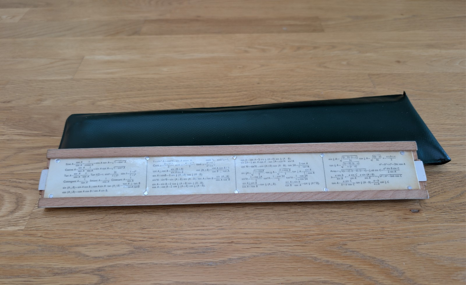 UNIQUE 'BRIGHTON' slide Rule with Case
