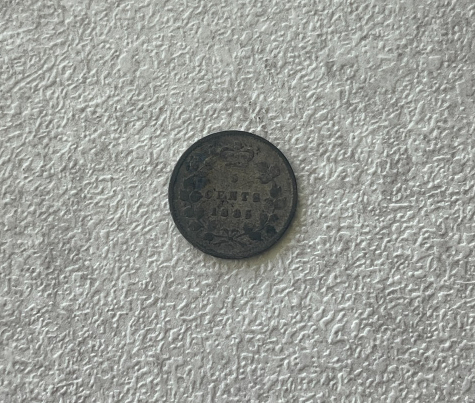 1885 Canada 5 Cents - Silver L2