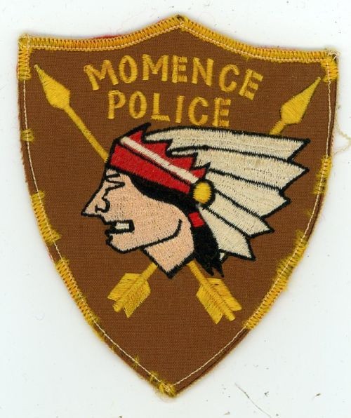 ILLINOIS IL MOMENCE POLICE OLD VINTAGE SHOULDER PATCH SHERIFF BORDER THREAD