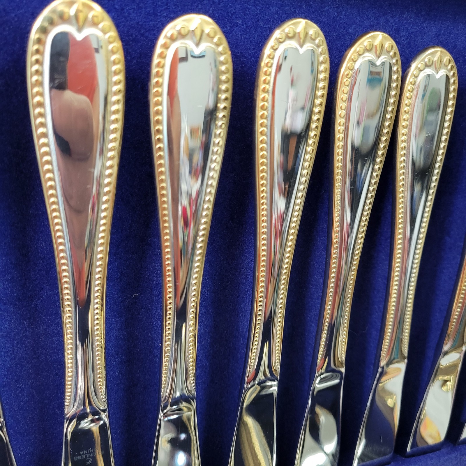 Gold Royal Bead China Stainless Flatware 85pc w/storage Chest & Hostess Serving