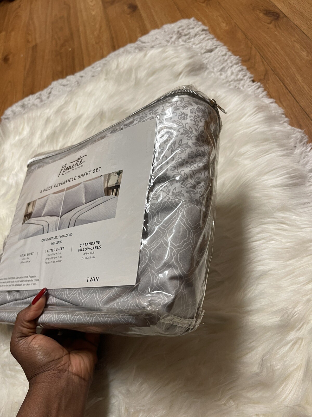 NANETTE LEPORE 4 PIECE REVERSIBLE SHEET SET