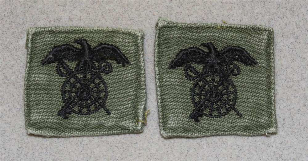 Army Officer Cloth Collar Insignia: Quartermaster pair - subdued