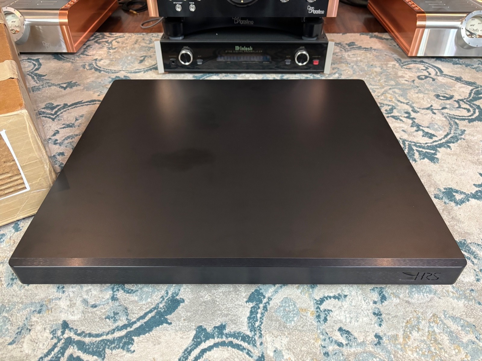 HRS E1X-1921 (Red RD) Audio Isolation Base (Harmonic Resolution Systems) - Black