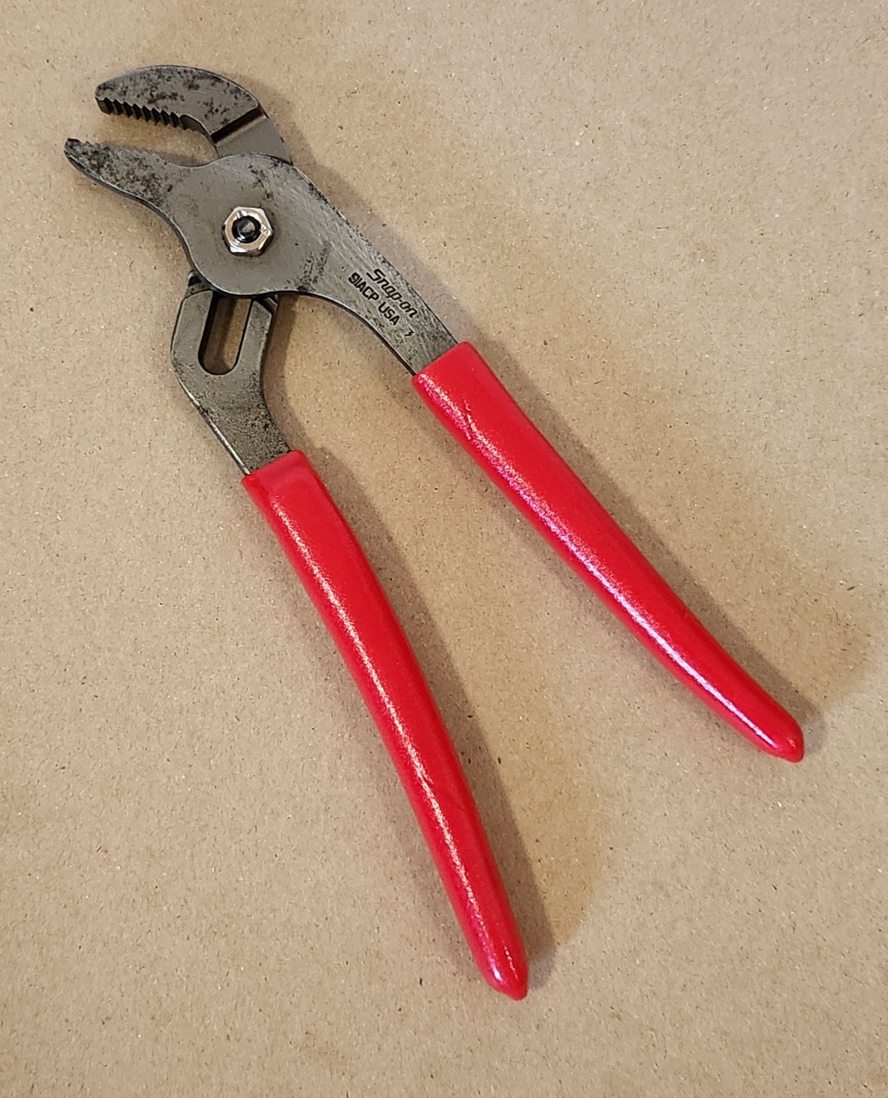 Snap On 91ACP 9" Adjustable Joint Interlocking Channel Pliers RED