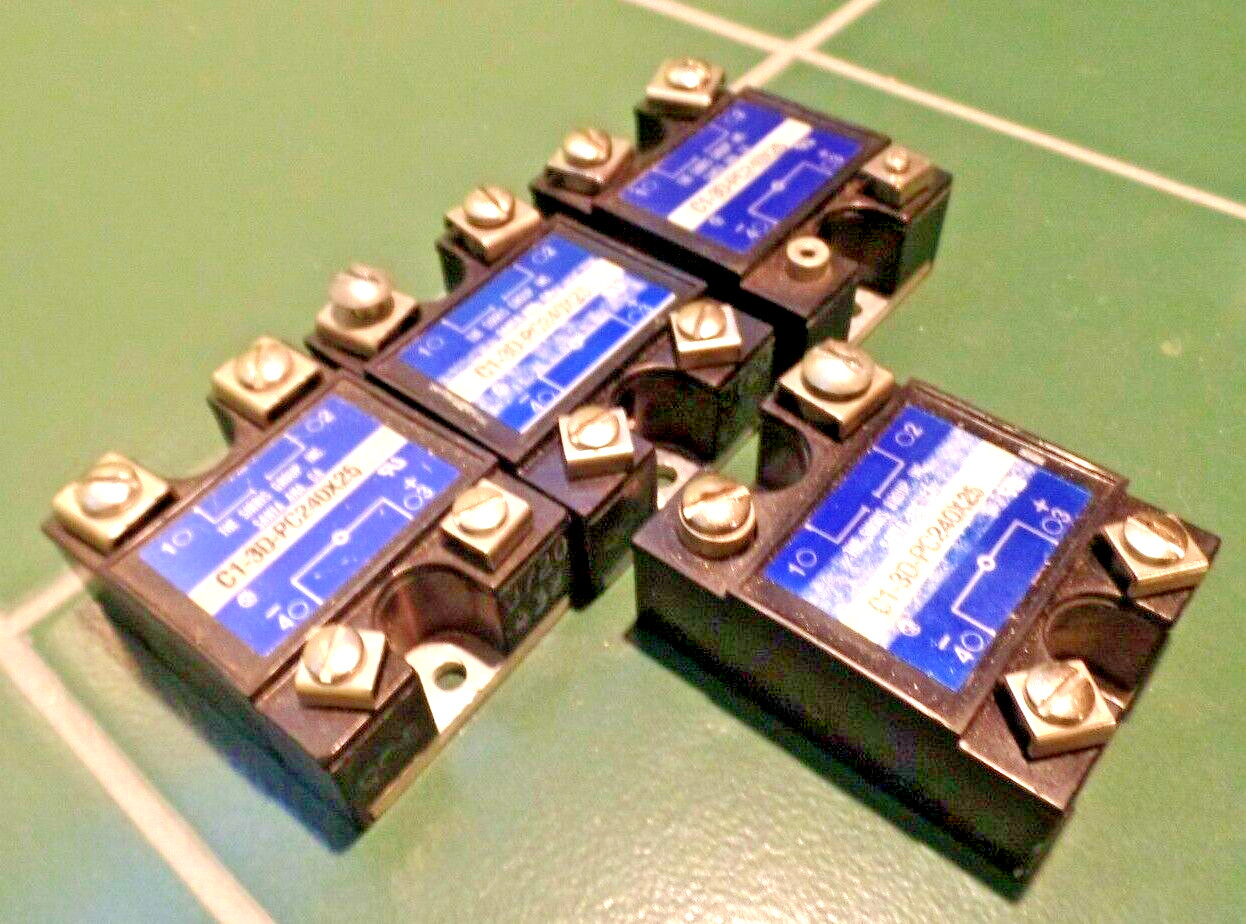 Solid State Relays Lot of 4 Tested C1-3D-PC240X25 SSD Input 32VDC Output 530VAC