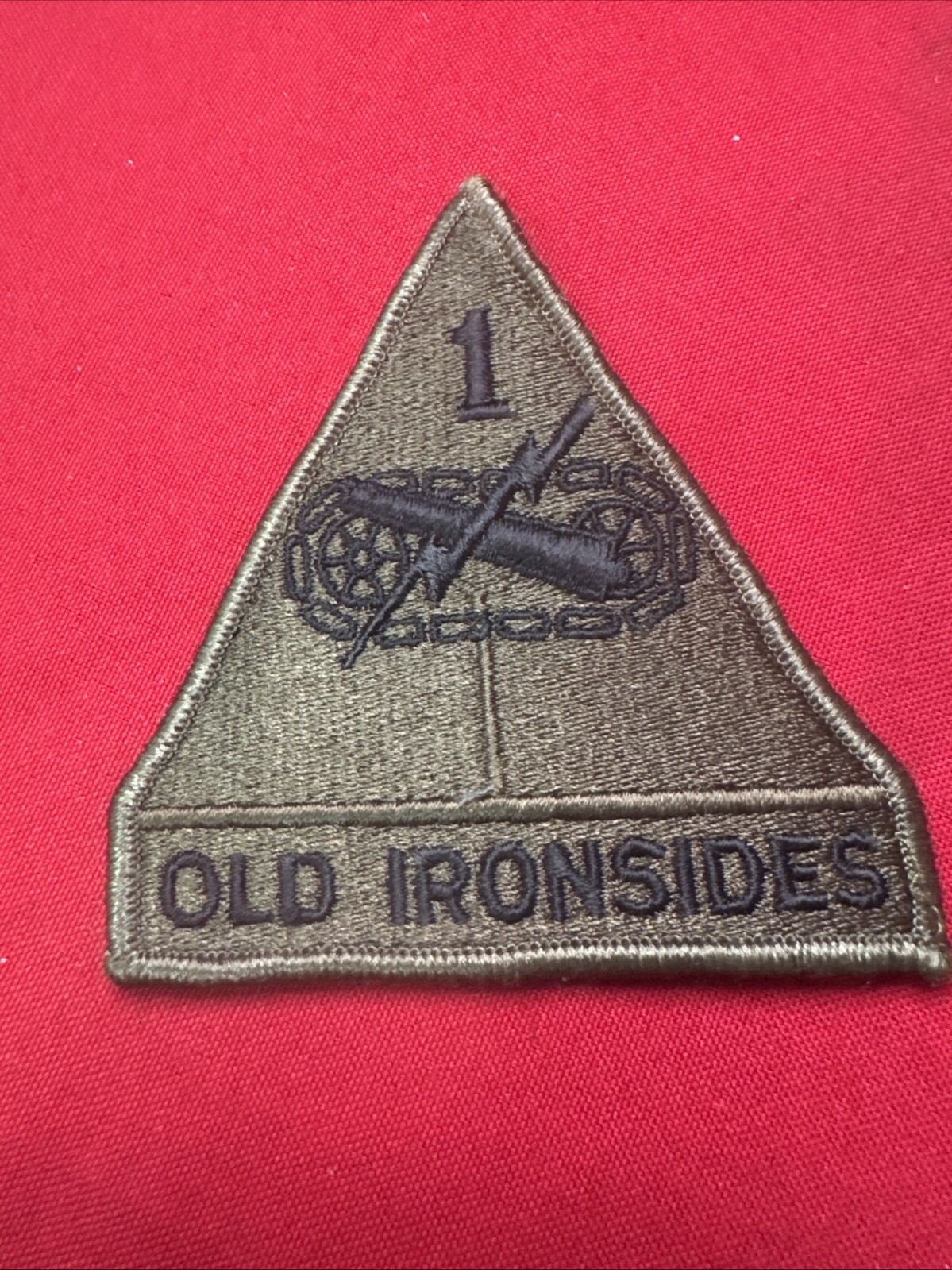 MILITARY PATCH SEW ON SUBDUED US ARMY 1ST ARMORED DIVISION OLD IRONSIDES E818