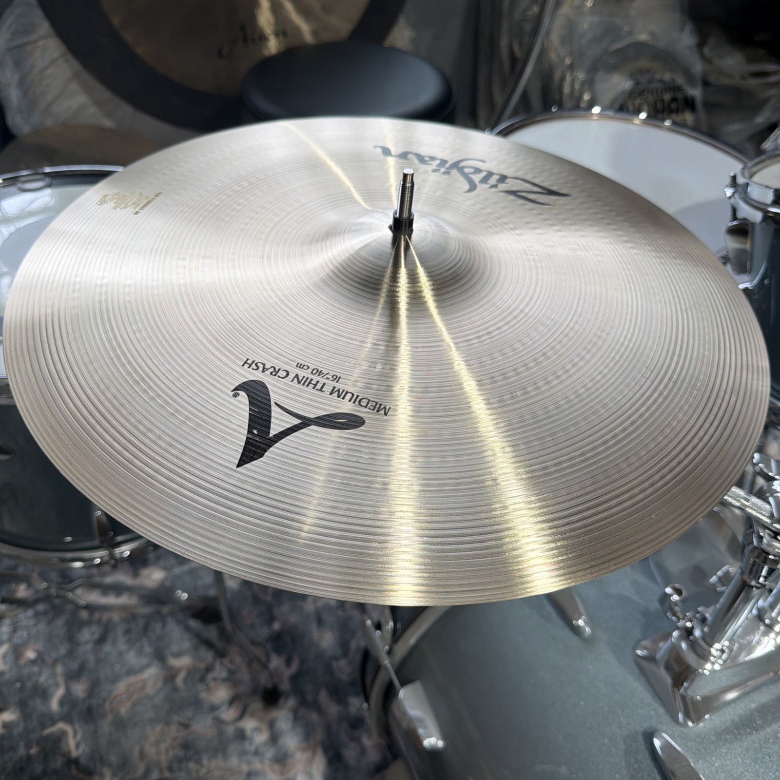 Zildjian Avedis 16" CrashCymbal With Free Gig Bag