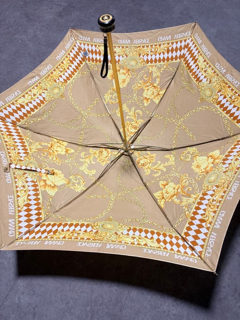 Authentic Vintage Gianni Versace beige Baroque pattern foldable umbrella Used