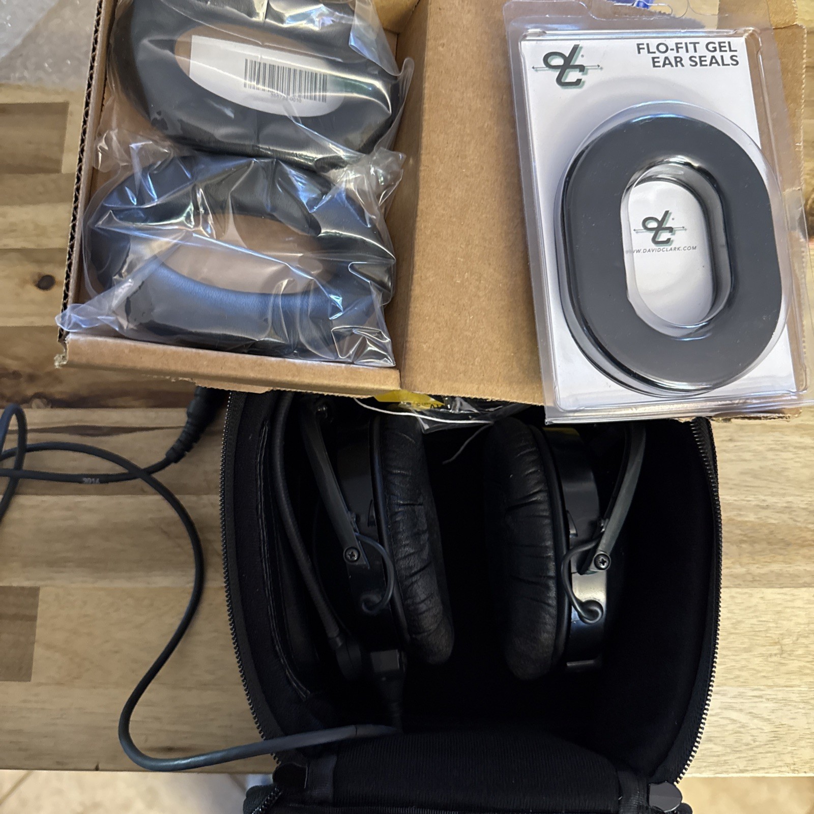 Bose Aviation X Noise-Canceling Headset AHX-34-01 With 6 pin plug