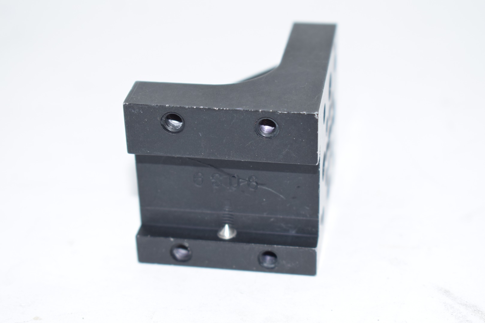 NRC 9039 90 Degree Adapter, Pint-Sized, ezTrac Rail Optical