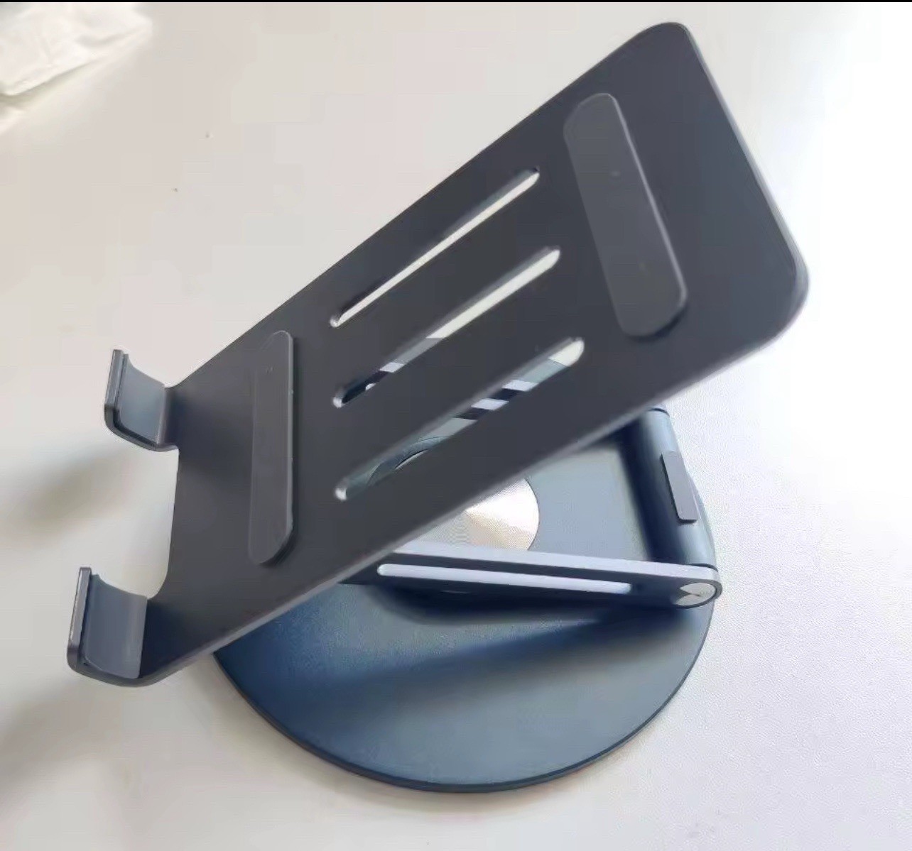 New  Shockproof Aluminum Alloy Rotatable Tablet Stand Holder For iPad