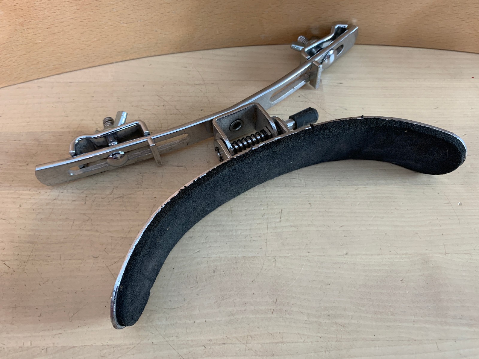 Marching Tenor Snare Drum LEG REST Thigh Horseshoe Bracket Part Attachment Mount
