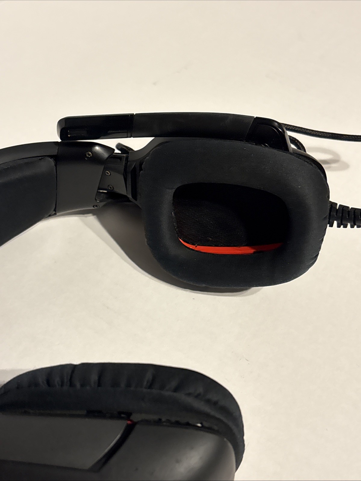 Logitech G35 Wireless Surround Sound Gaming Headset.