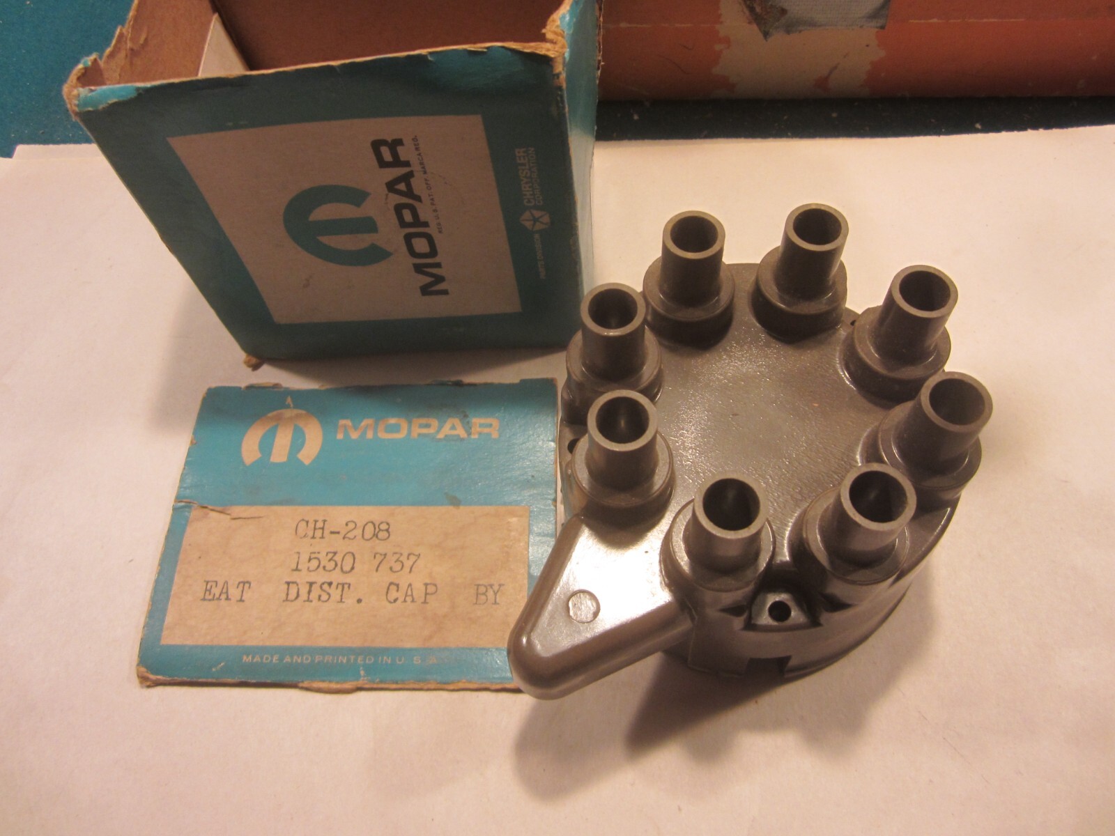 Vintage Mopar Marine Industrial 8cyl Distributor Cap CH208