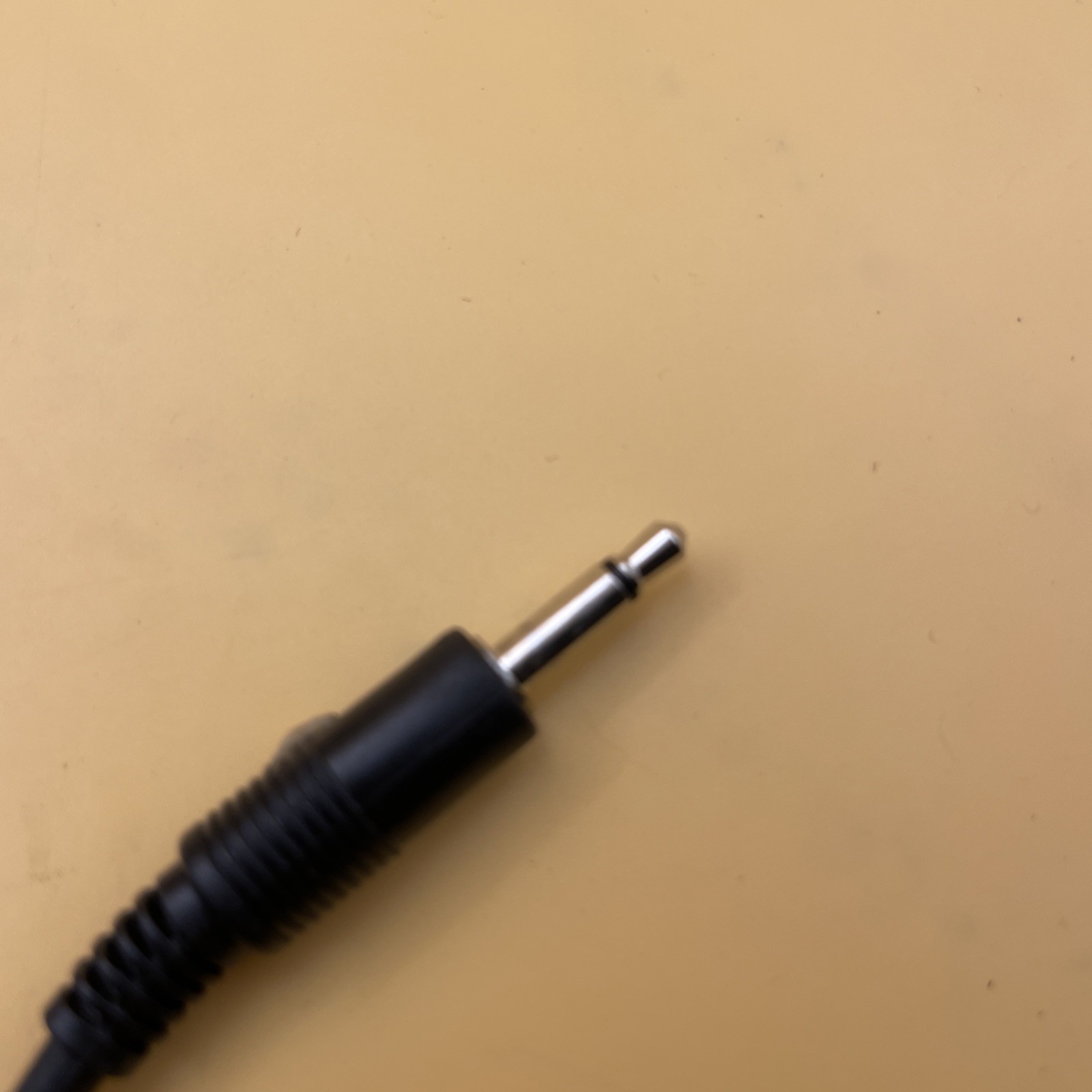 Uni-Directional Wired Microphone DM-20SL IMP.600