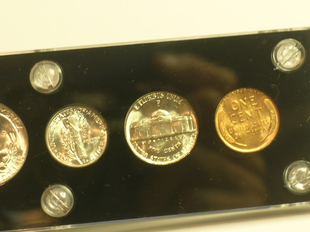 1944 Brilliant Uncirculated Coin Year Set - Capital Holder