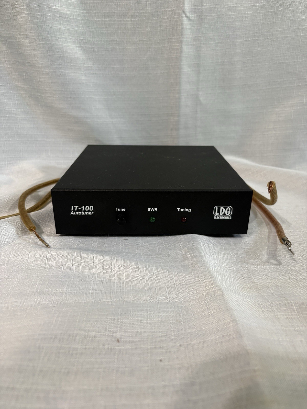 LDG Electronics IT-100 Automatic Antenna Tuner 1.8-54 MHz, .1-125 Watts No Box.