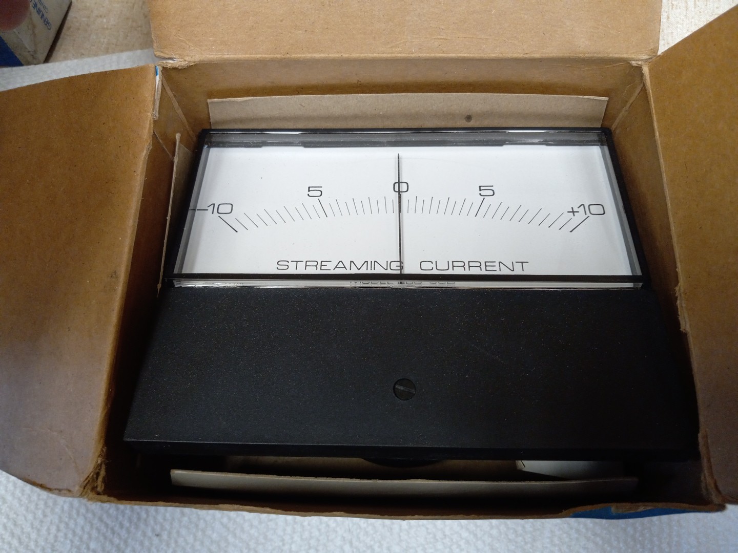 API 451212-01-00 AL-3700-0100 Analog Panel Meter