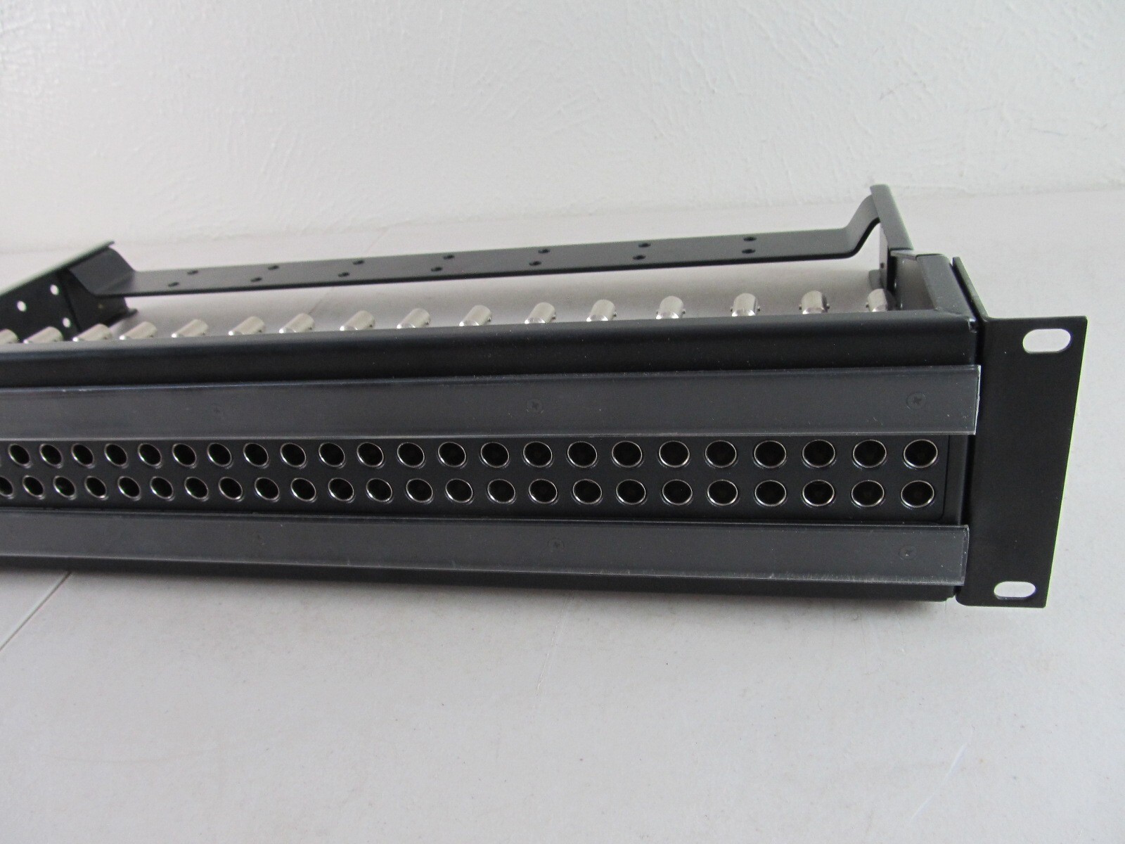 ADC PPI2232-MVJ-BK Midsize Normalled HD Video Patchbay New, No Box