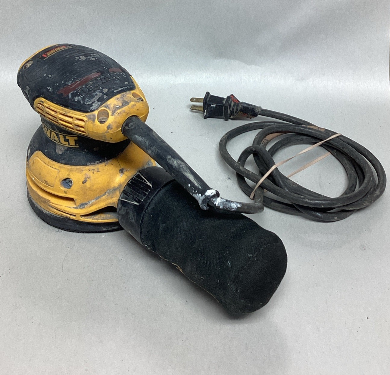 DEWALT DWE6421K 120V 5 inch Single Speed Random Orbital Sander