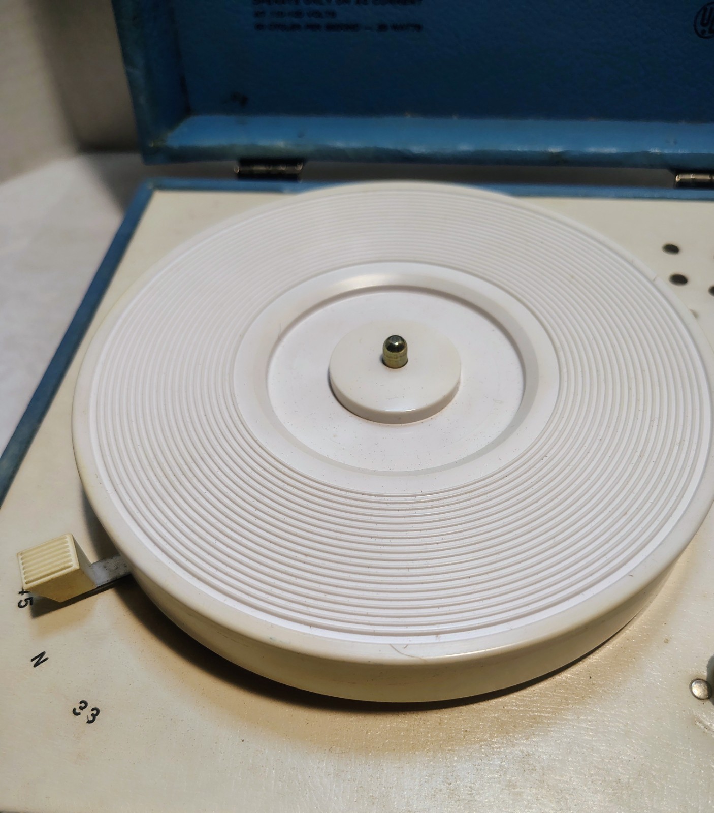 Vintage Imperial Party-Time Solid State Model 100 Portable Record Player 33/45