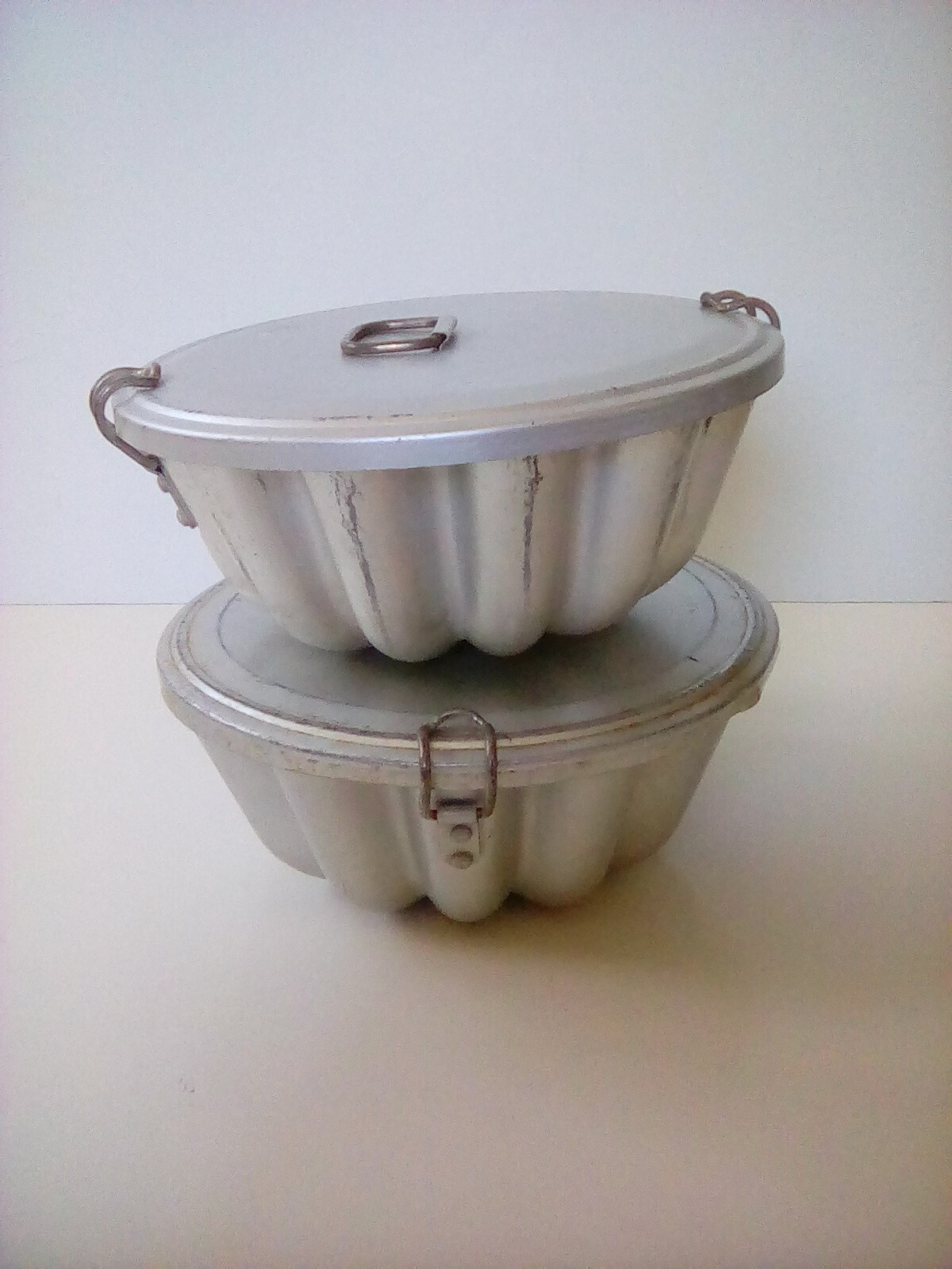2 Gelatin Molds Metal Retro Mirro Aluminum 3x7" with Lids 7a