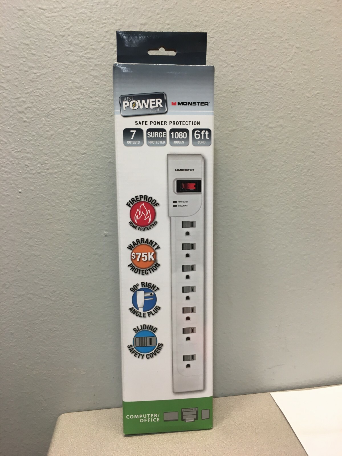 Monster 7OUTCMPTRSRGWHT Just Power It Up 1080 J 6 ft L 7 outlets Surge Protector