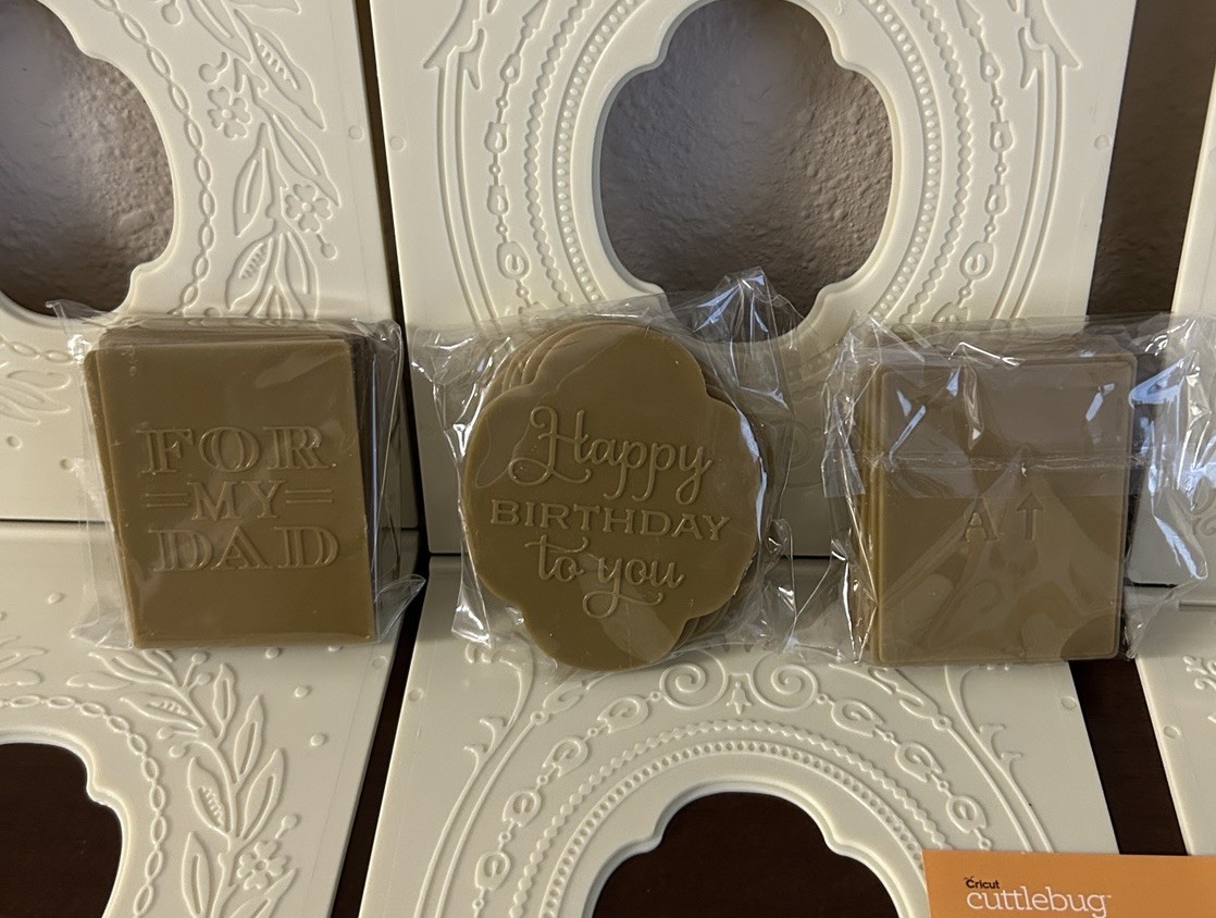 Anna Griffin Cuttlebug Embossing Frames Sentiments Lot Of 4 Frames 2 Sentiment