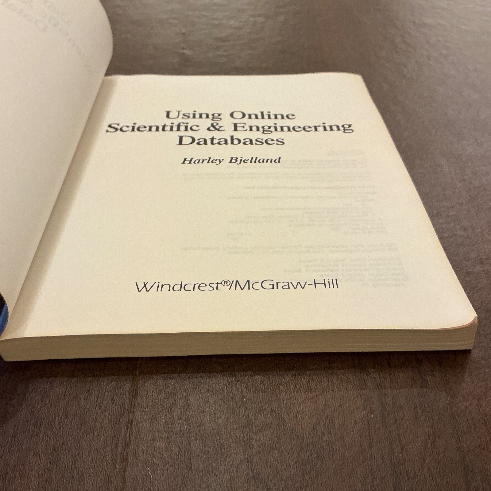 Using Online Scientific Engineering Databases Vintage Computing Textbook 1992