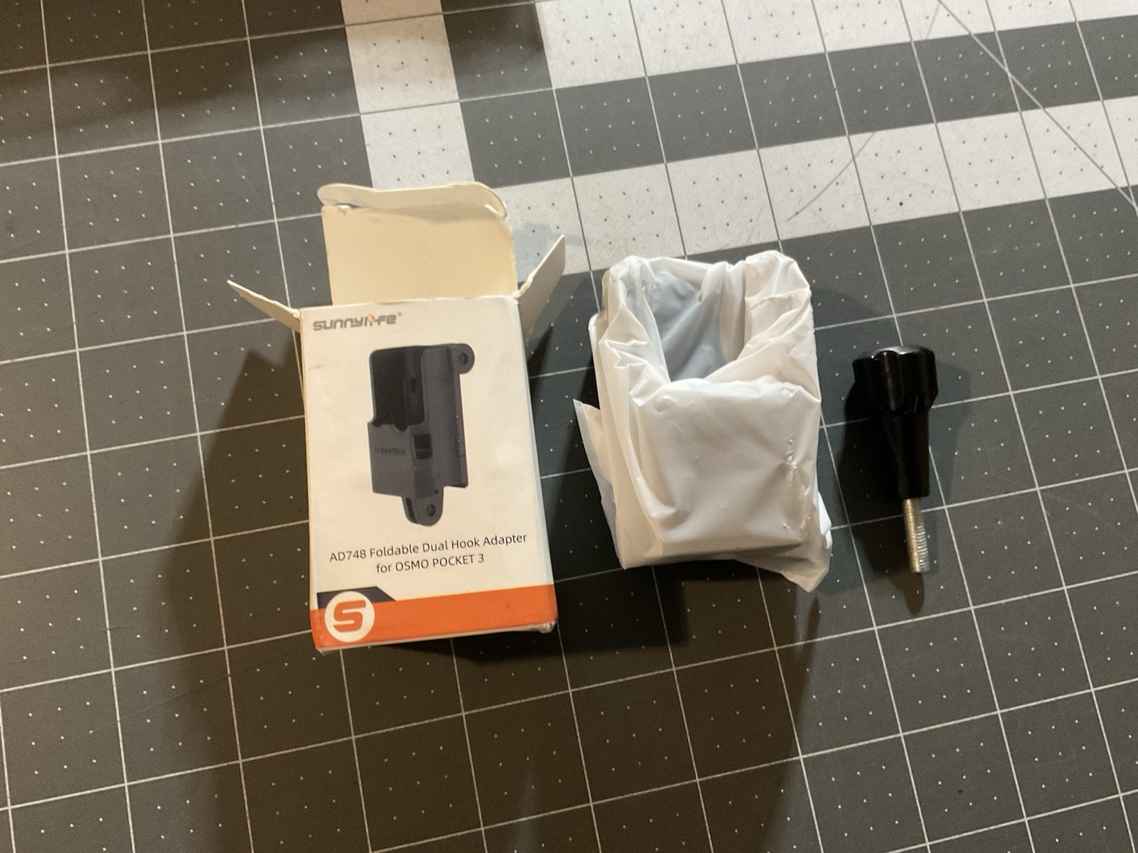 Sunny Life AD748: Foldable Dual Clip Adapter For Osmo Pocket 3, New Open Box, T6
