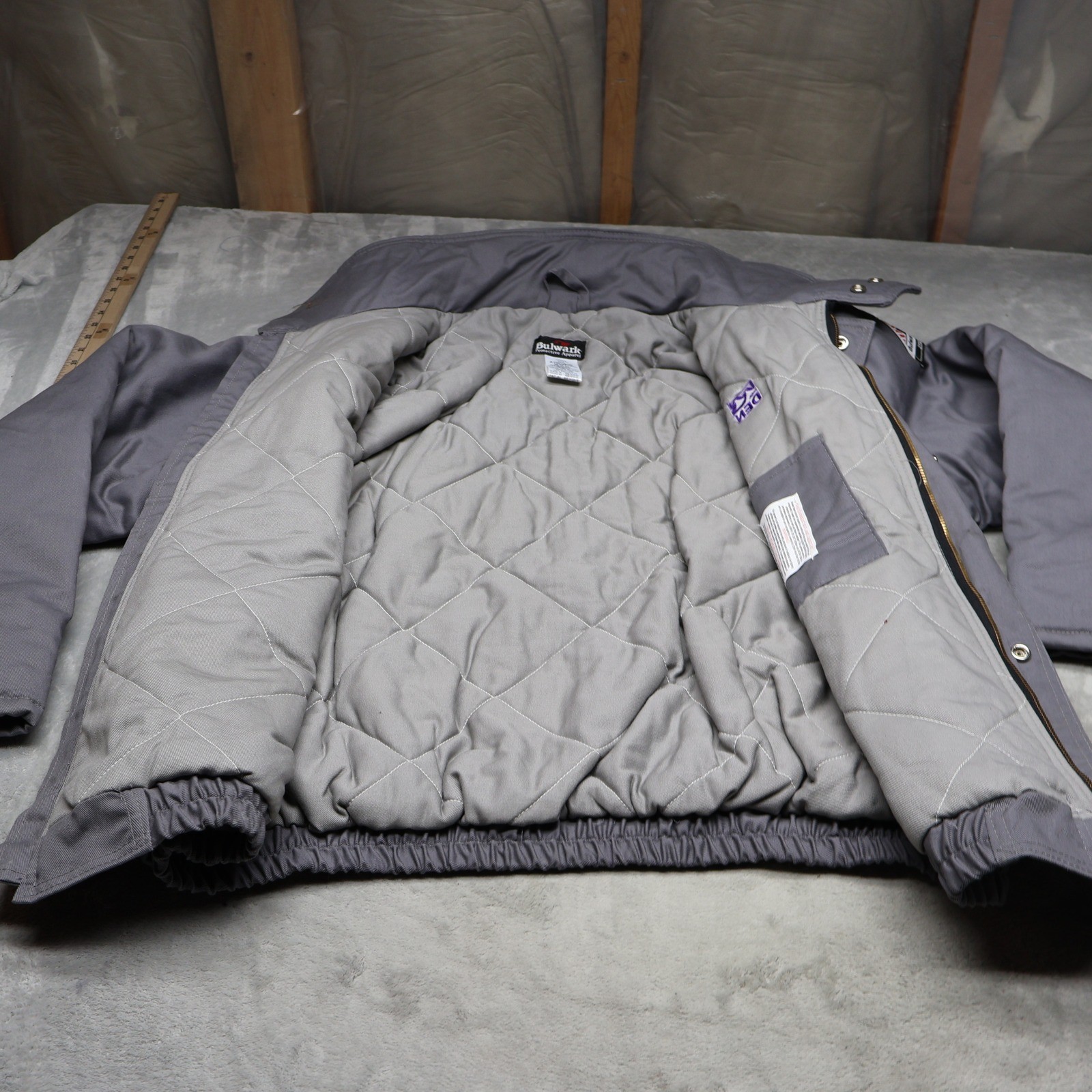 Bulwark Bomber Jacket Men Large Gray FR Flame Resistant Insulated Westex Utility