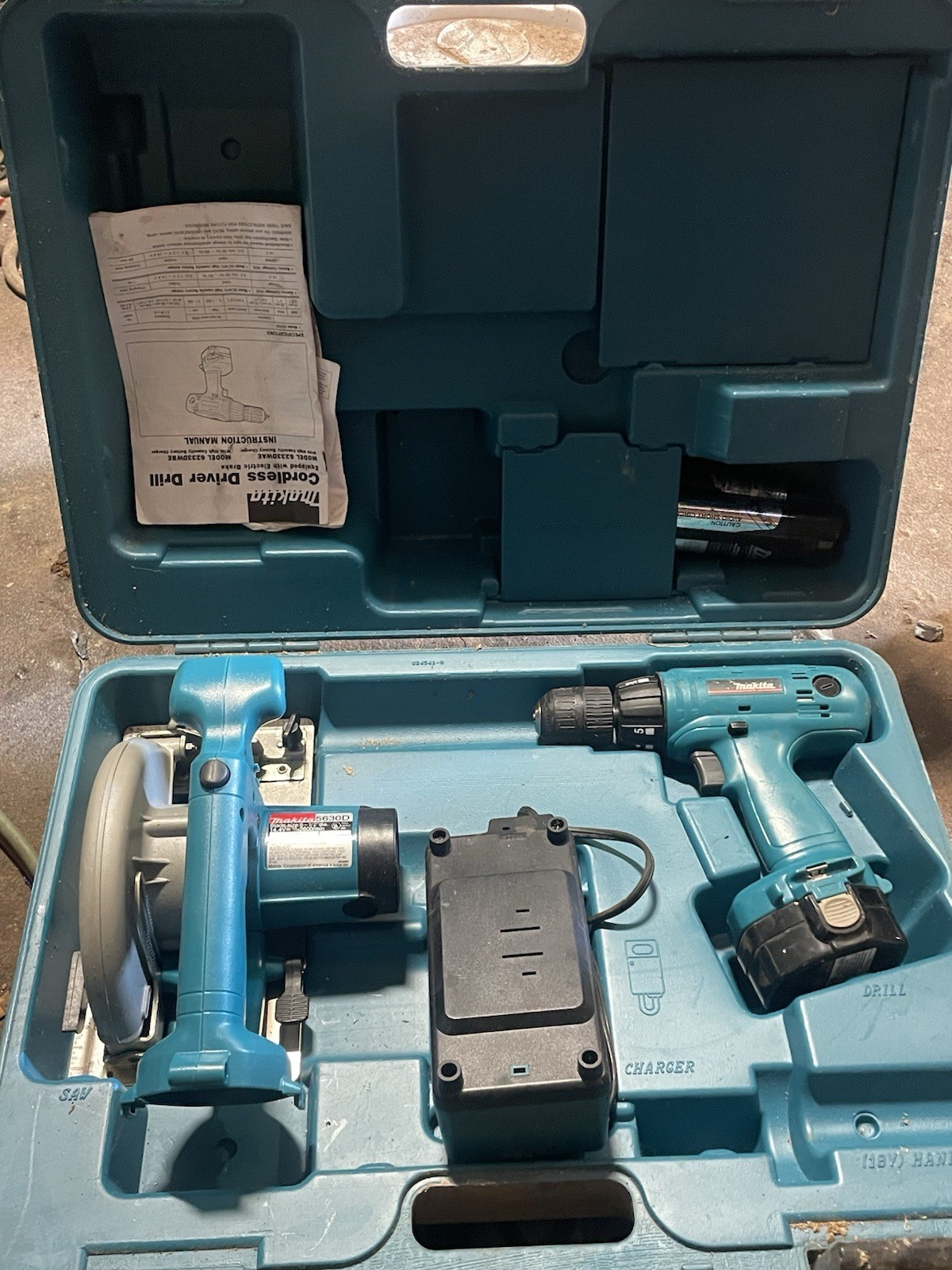 Makita Drill & Saw Combo 3 Batteries Charger