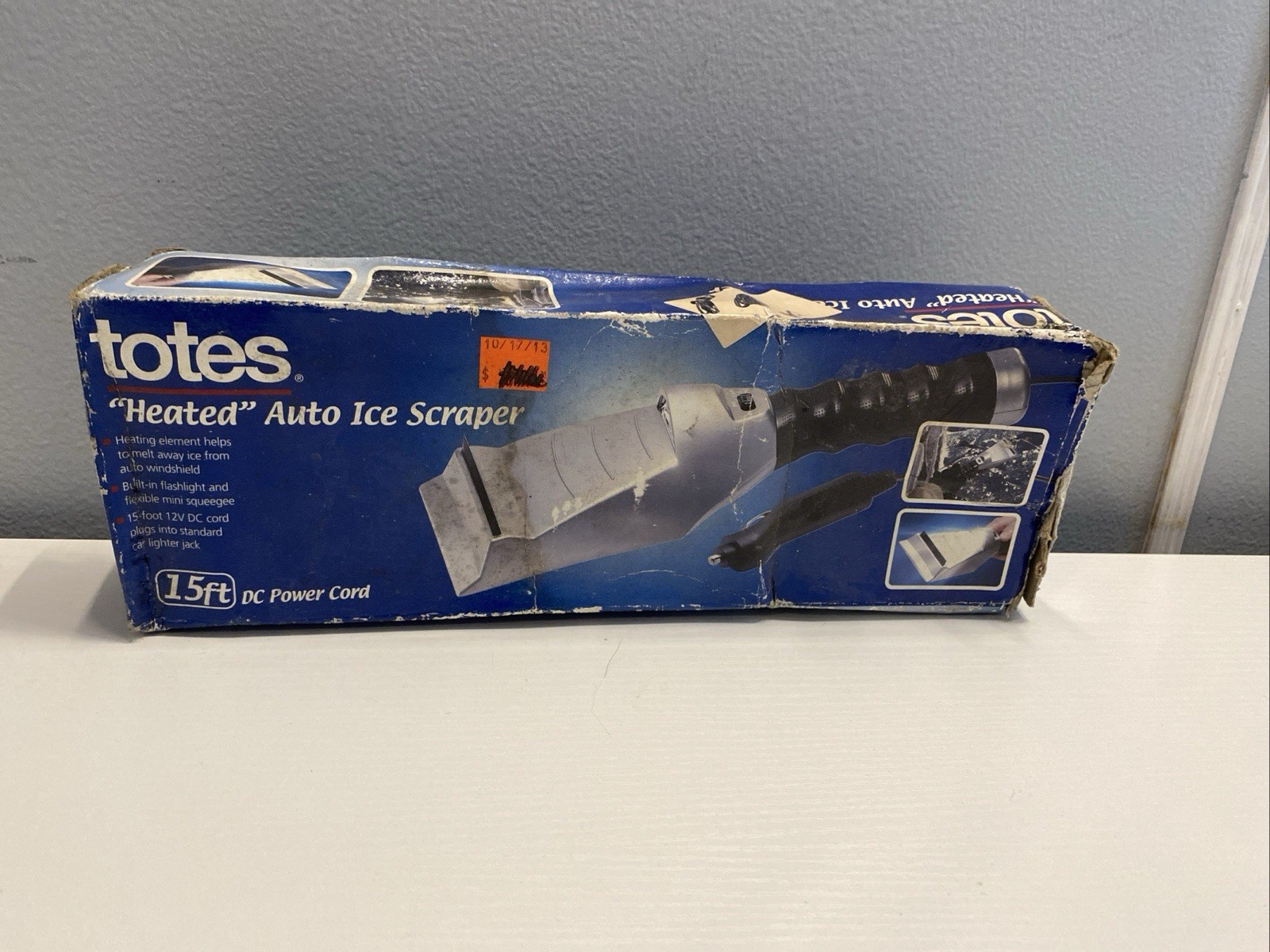 Totes Heated Auto Ice Scraper