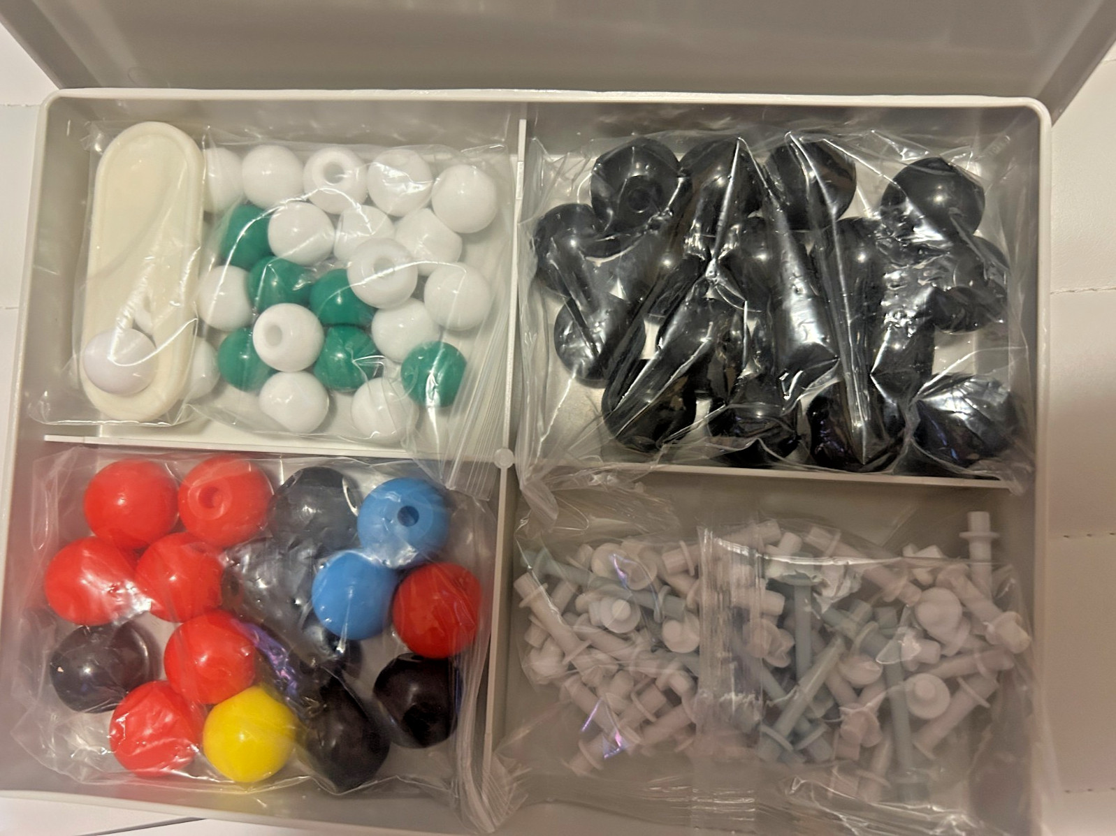 Molecular Modeling Kit-122 pieces-Glucose, etc.-NIB w/instructions