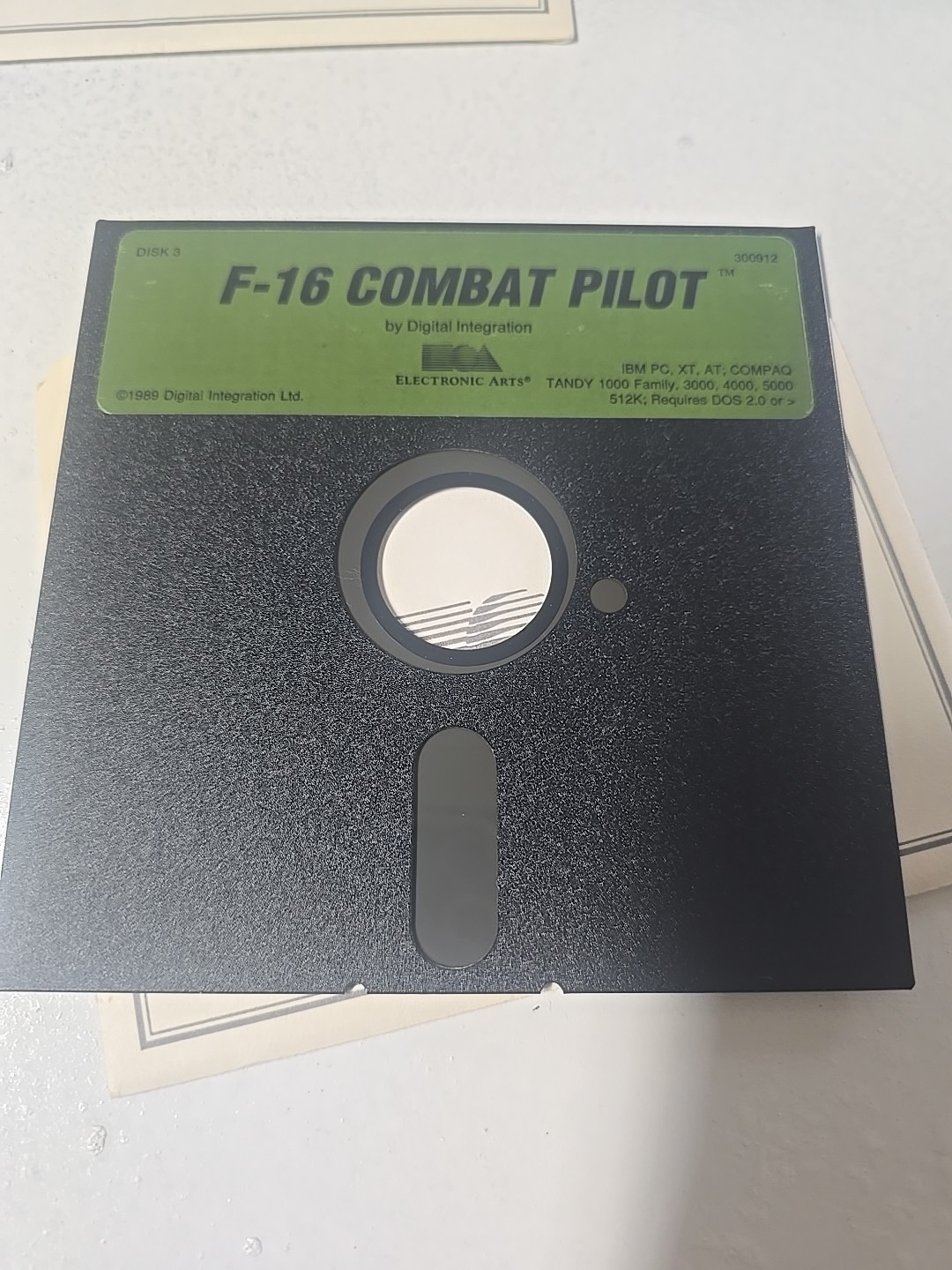 F/16 Combat Pilot PC game Electronic Arts Genuine Vintage PC Software Disks Only