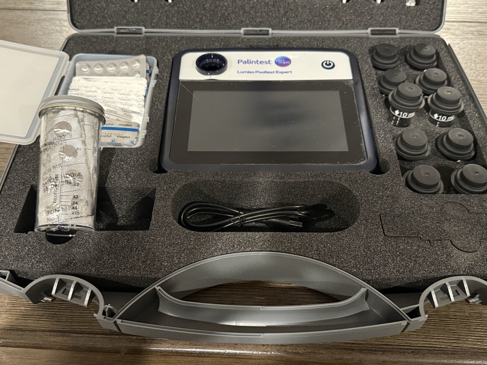 Palintest Lumiso Pooltest Expert – Your Ultimate Pool Water Testing Solution!