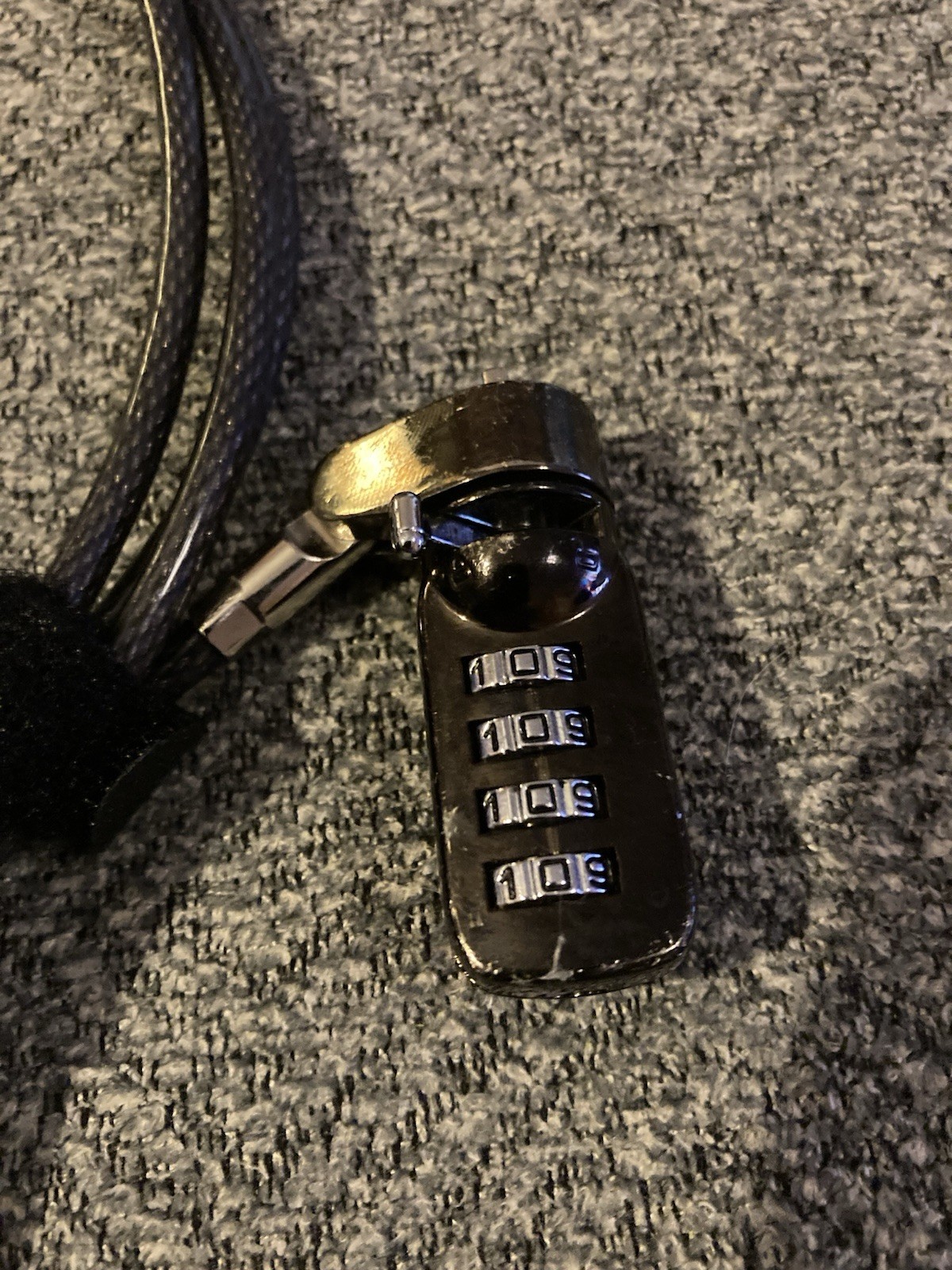 4-Digit Combination Laptop/Device Lock Great Condition