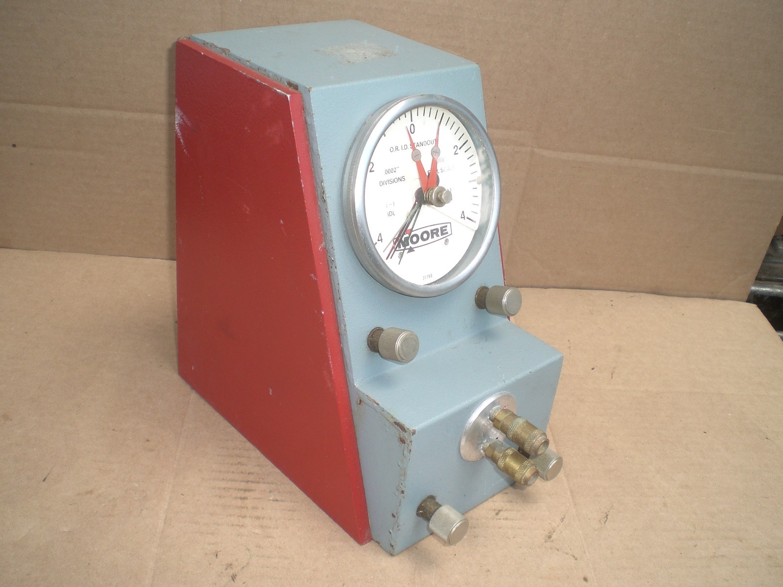 Moore Products precision air gage model 824L