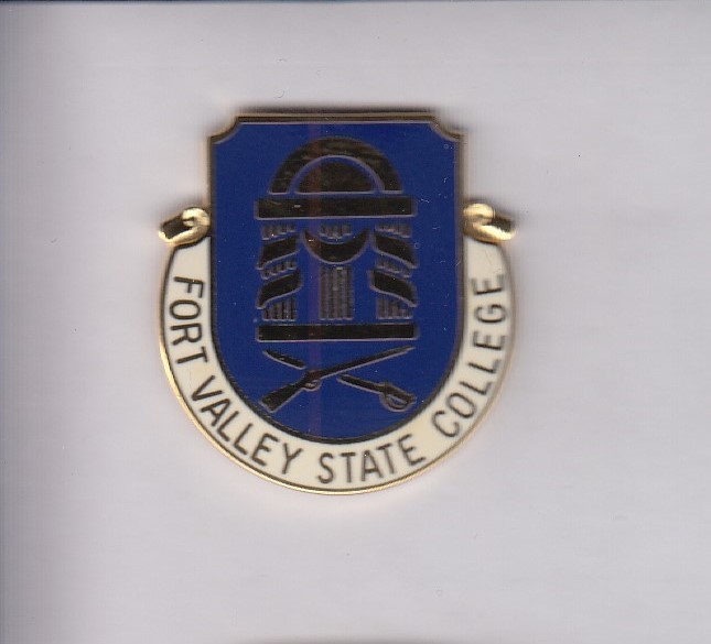 US Army ROTC Fort Valley State College, GA crest DUI badge D-22