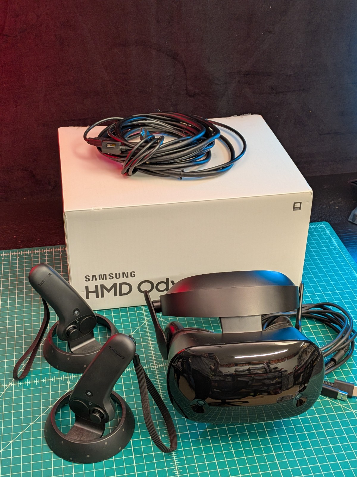 Samsung HMD Odyssey Headset, Controllers, XE800ZAA-HC1US