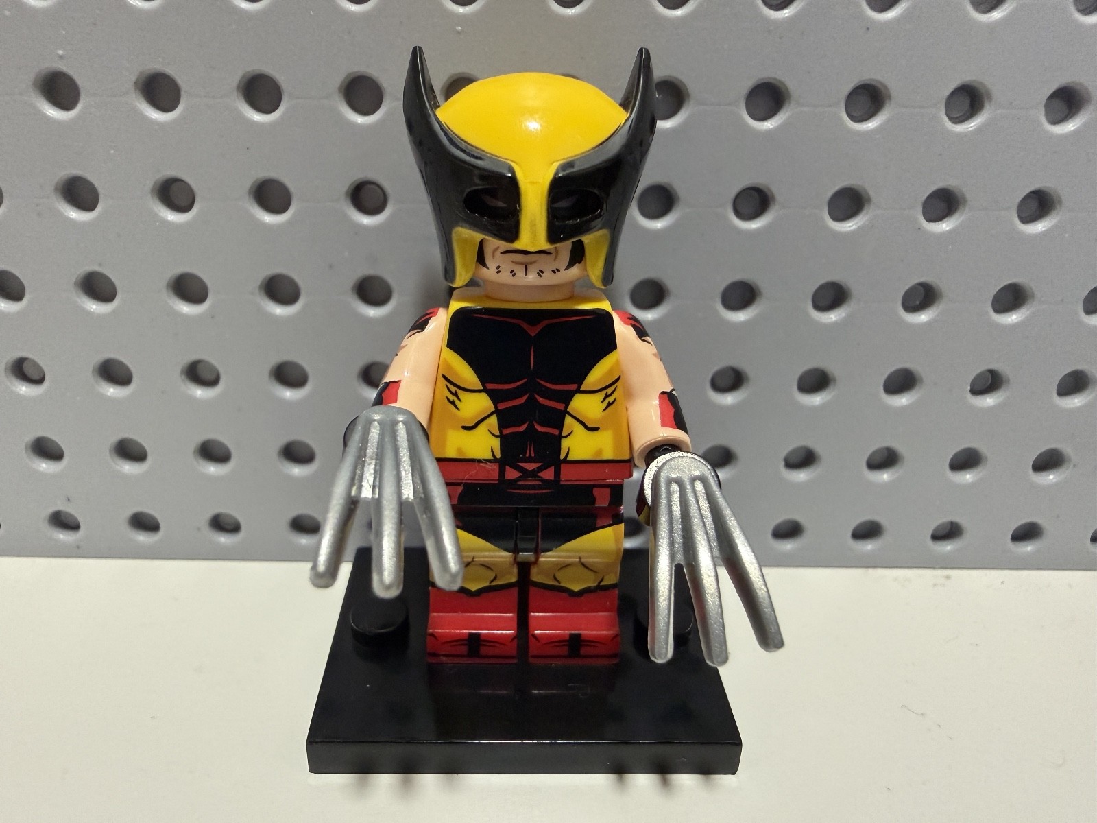 LEGO Marvel Wolverine Red Suit X-Men Custom Minifigure