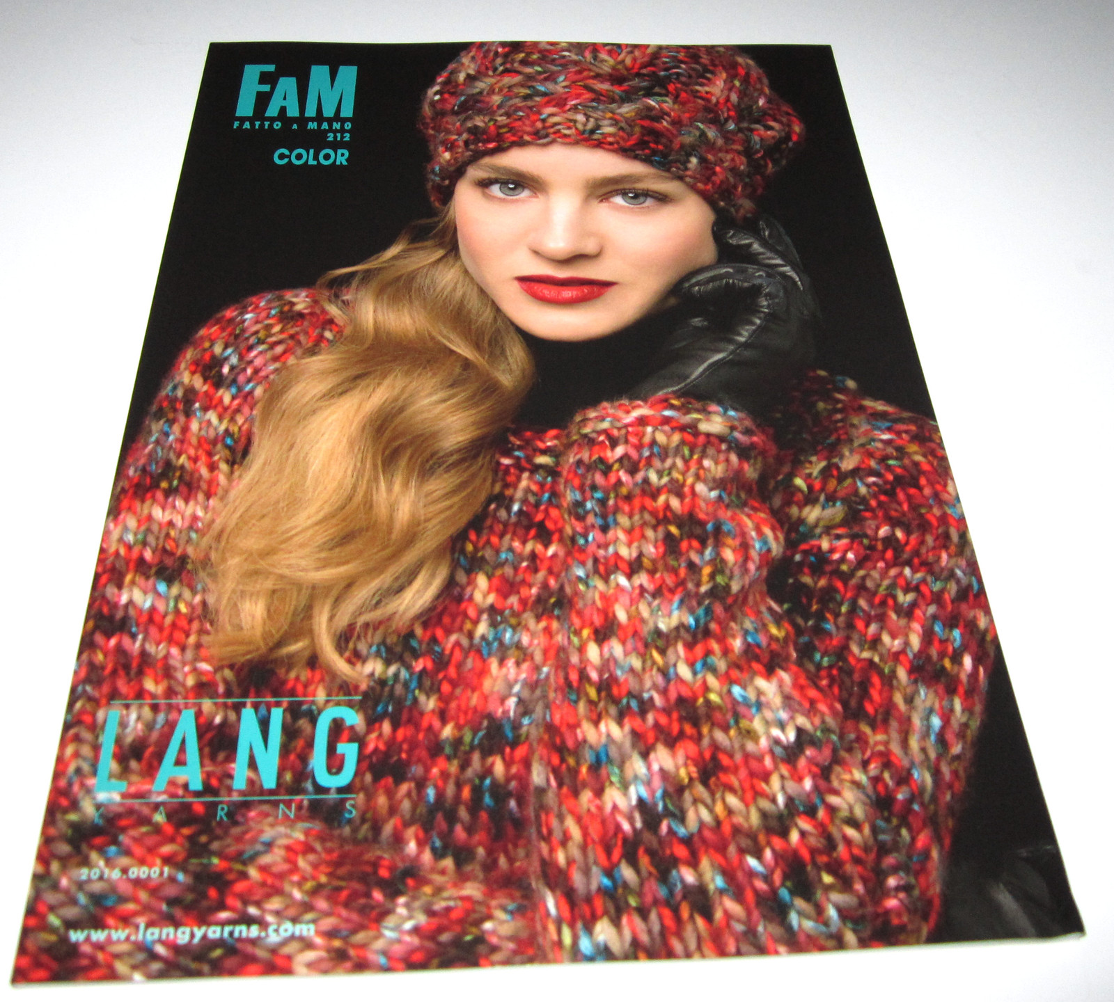 LANG FAM COLOR #212 knitting yarn pattern book with 25 Designs for Women
