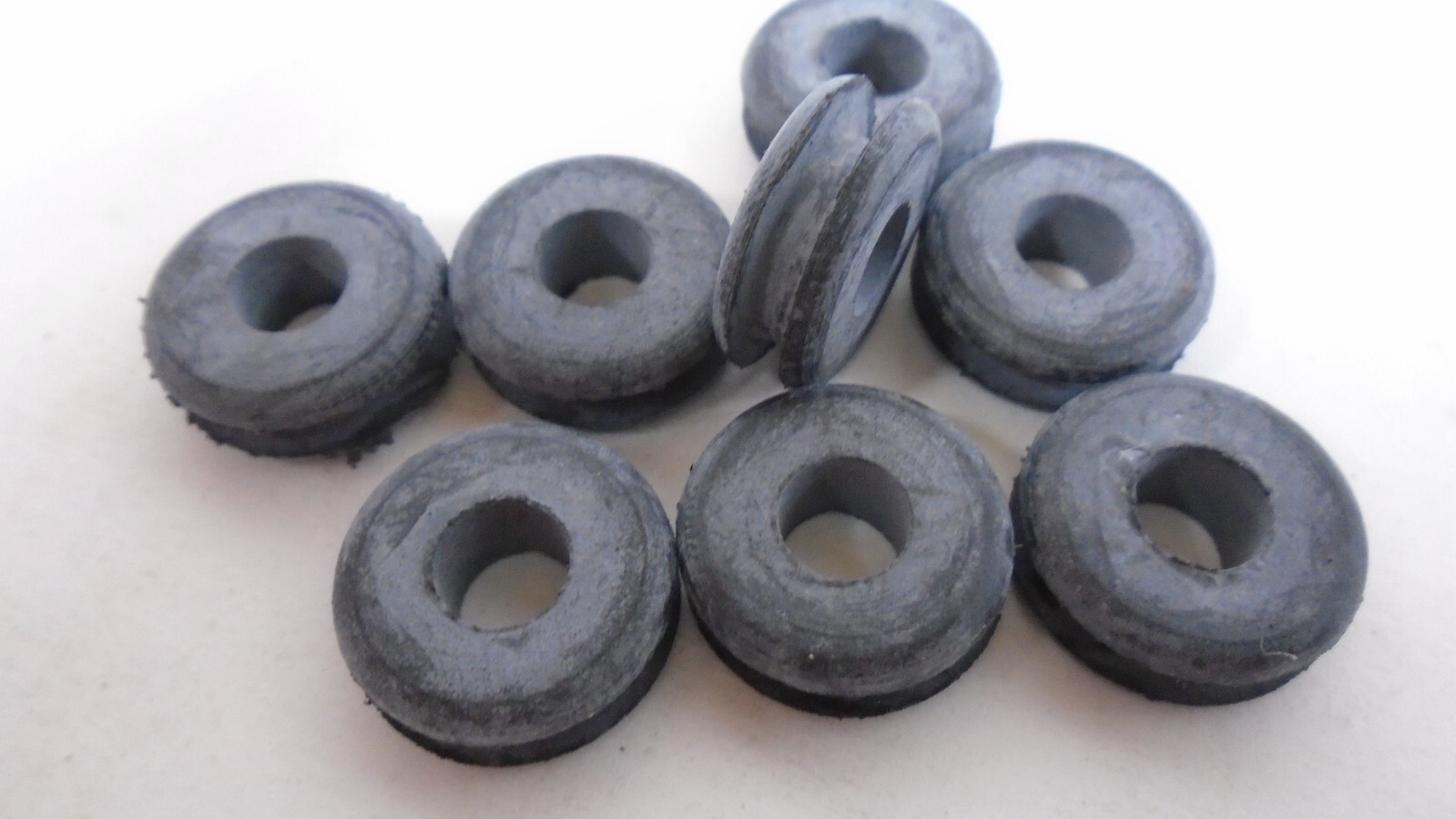 Sno-Stuff 453-854 Snowmobile Windshield & Accessory Mounting Grommets QTY 8 Pcs