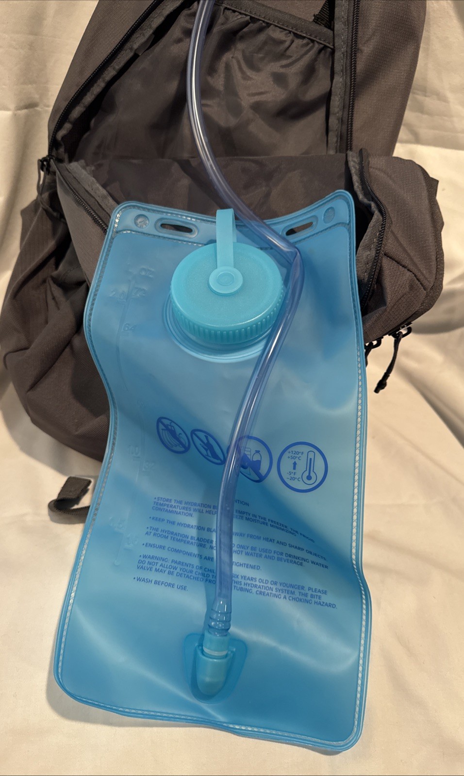 Quest Hydration Pack Backpack 2L Gray Bag Hiking Pockets Water Bladder Hike