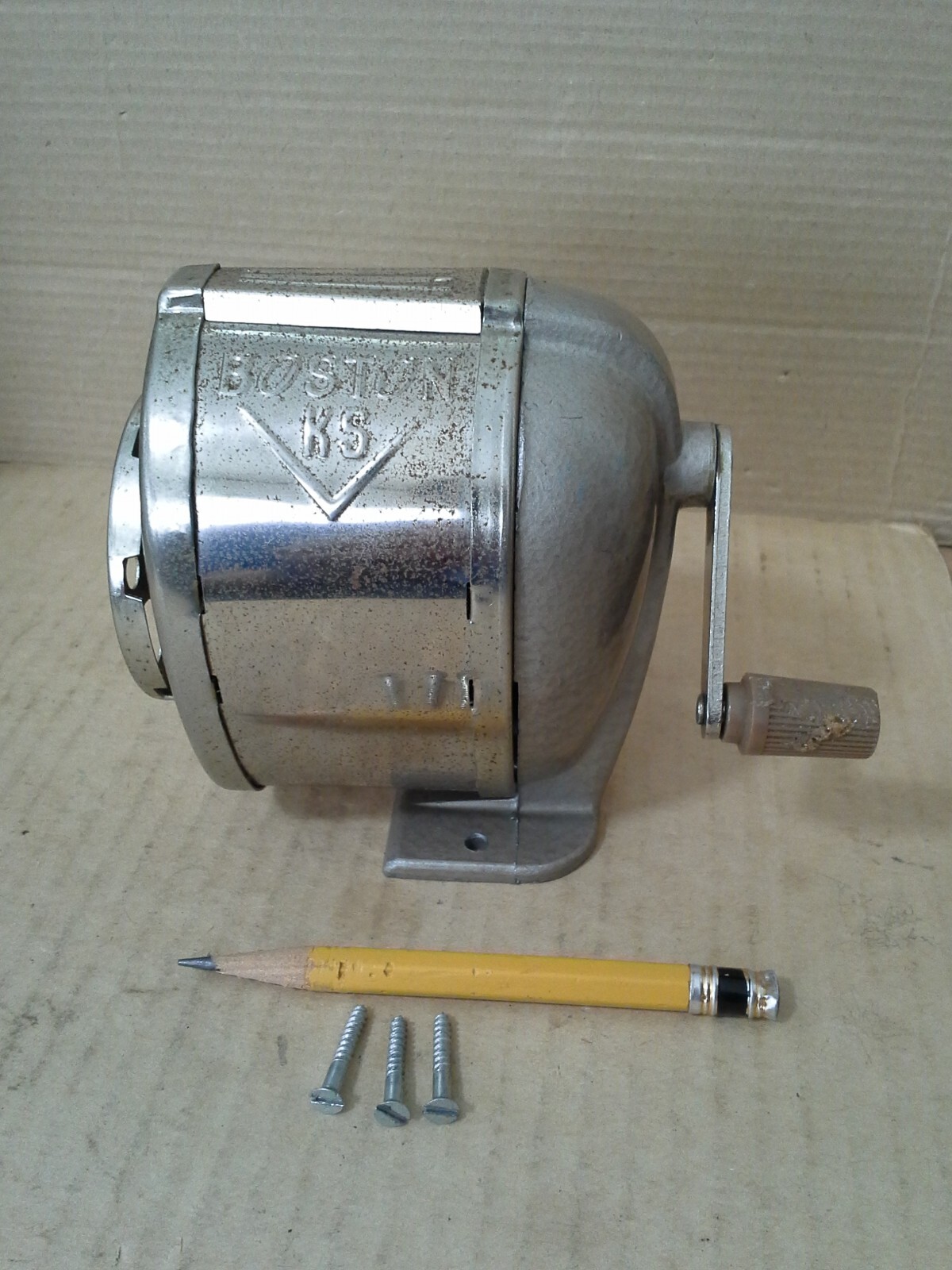Vintage. Hunt MFG Co. Boston KS 8 Hole Revolving Pencil Sharpener . Working. VGC