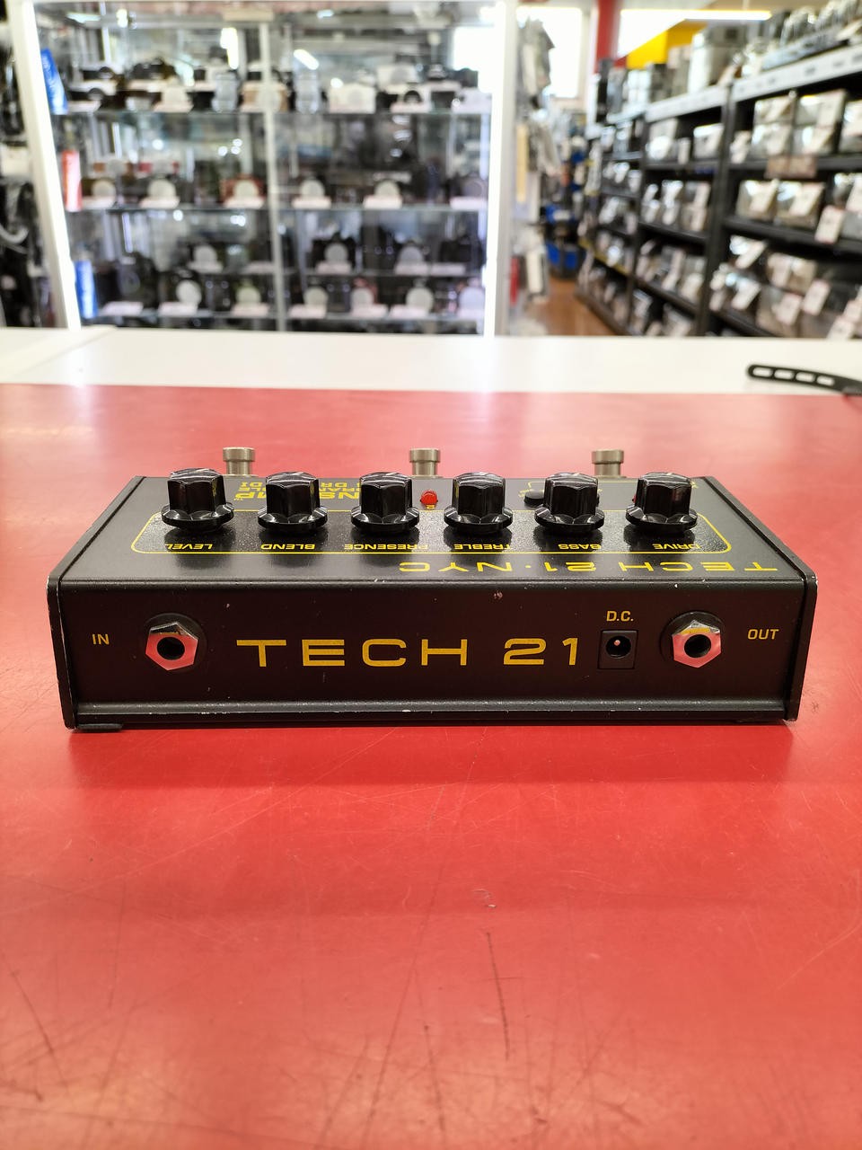 Tech21 SansAmp Programmable Bass Driver Guitar Effects Pedal Ready to Use