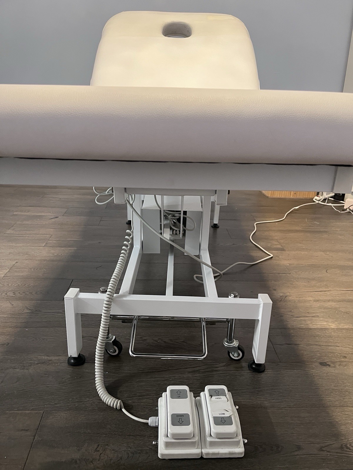 Adjustable Massage Bed - Electric Controls - White